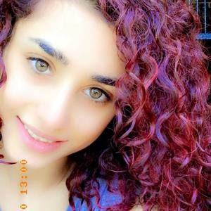 Meet your Posher, Fatima